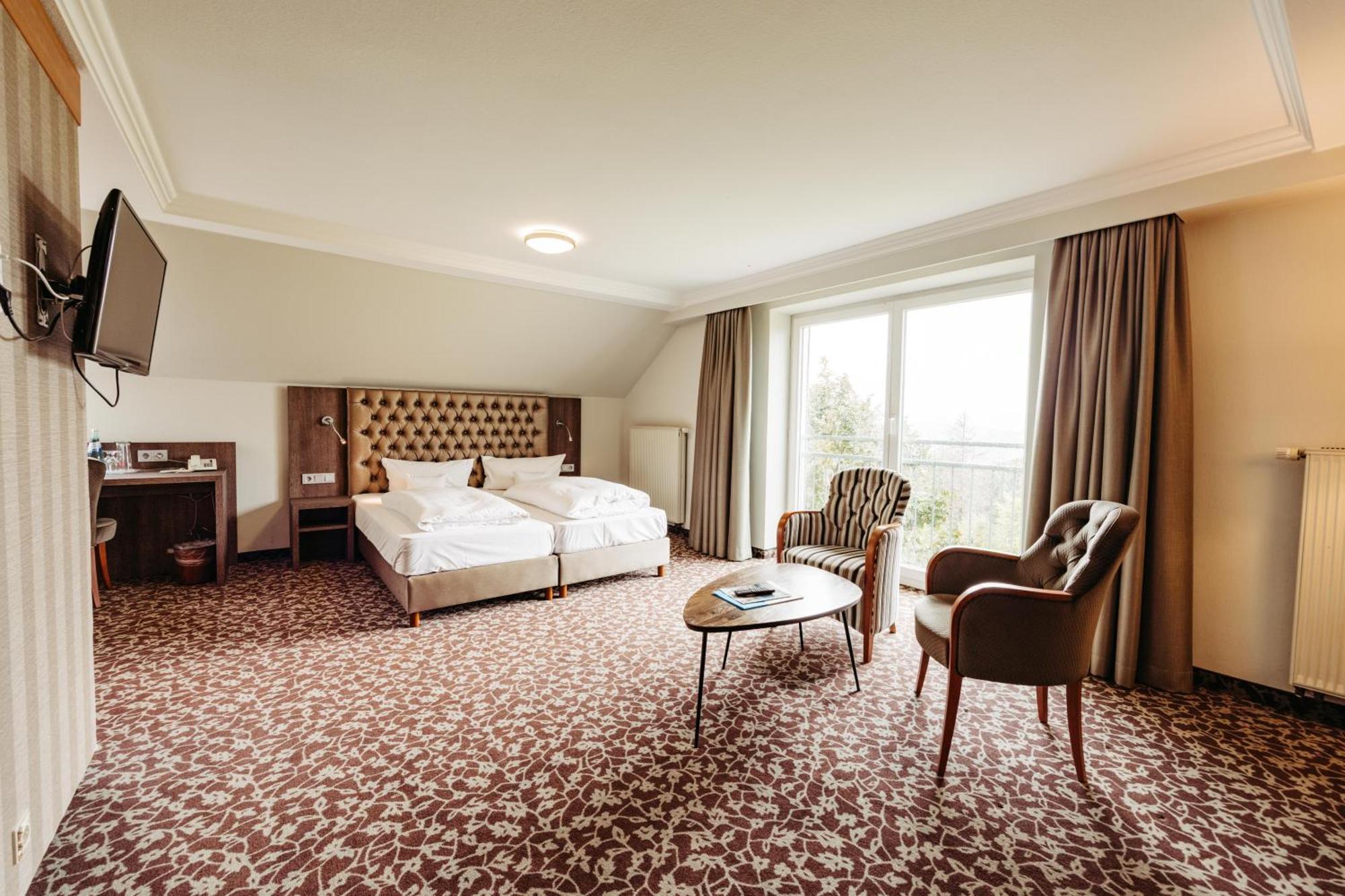Berghotel Hoher Knochen Winterberg Pokoj fotografie